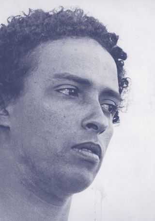 Imagem da página da esquerda da publicação aaaa